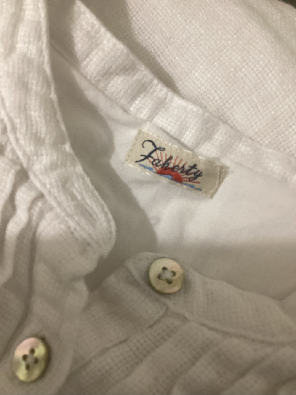 Faherty white Linen - Picture 4 of 4